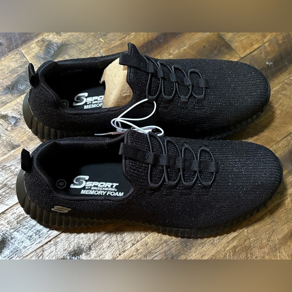 NWT Skechers Sport Shoes Memory Foam Sneakers Charlize Black Size 8